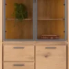 Nystead, vitrine 100 cm. - 2-glasdeuren + 1-deur + 2-laden (+ LED)