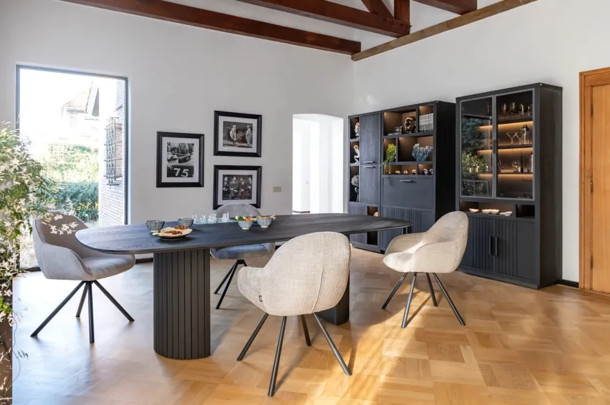 Pavie, eetkamertafel ovaal 210 x 120 cm (houten poot) - castle black