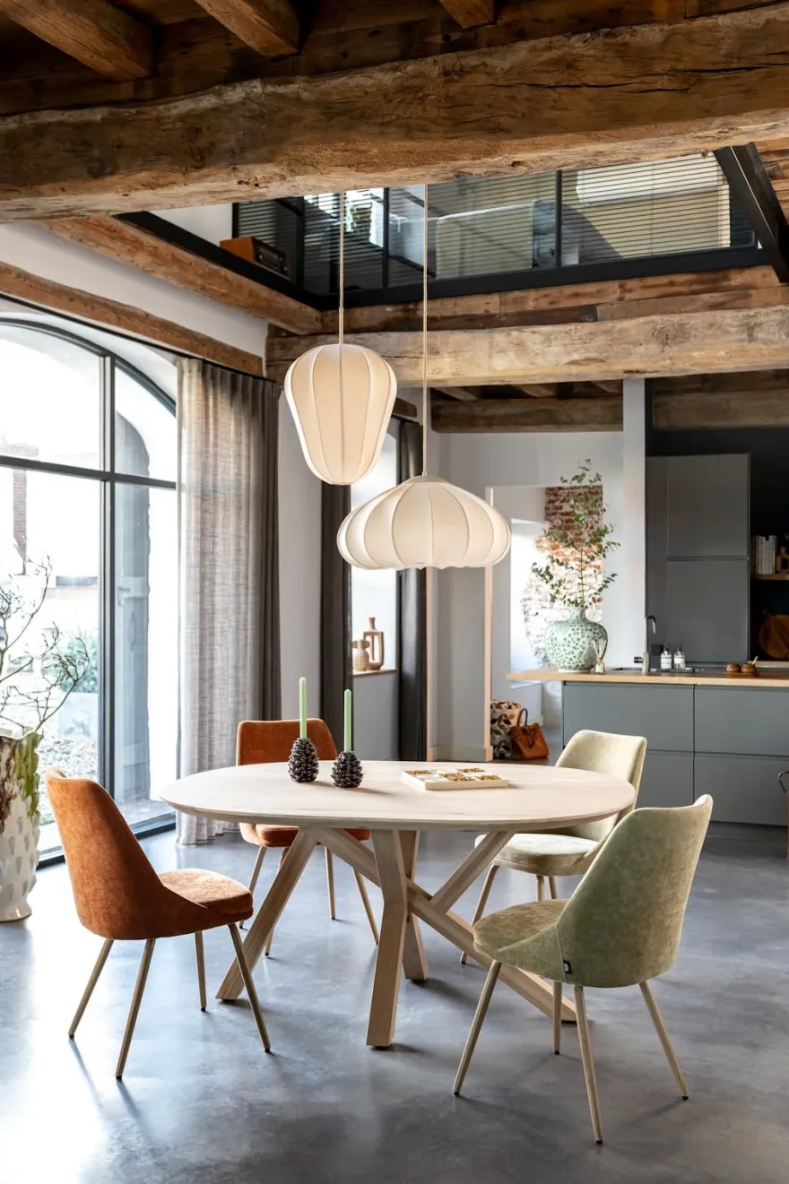 Shimla, eetkamertafel 160 x 130 cm - houten poten
